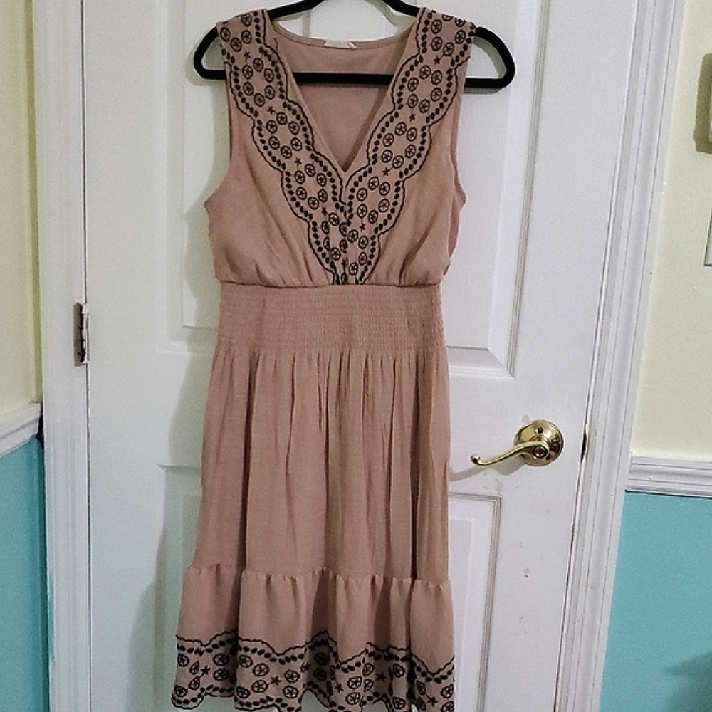 Kings Road Tan & Black Embroidery Smocking Ruffled Boho Romantic Mini Dress M